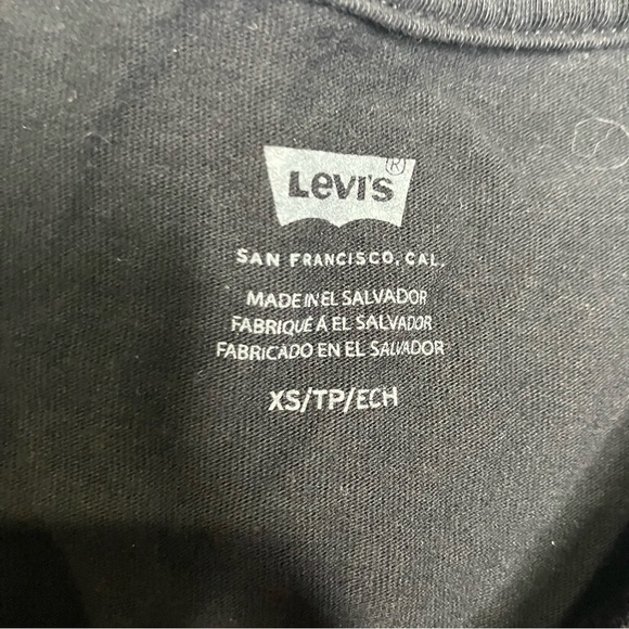 Levi’s t-shirt black mountain logo size XS - Picture 3 of 5